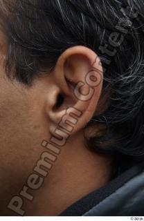A0011 Man ear reference 0001